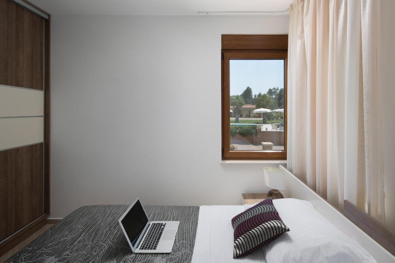 Villa Malibu One Вир Екстер'єр фото