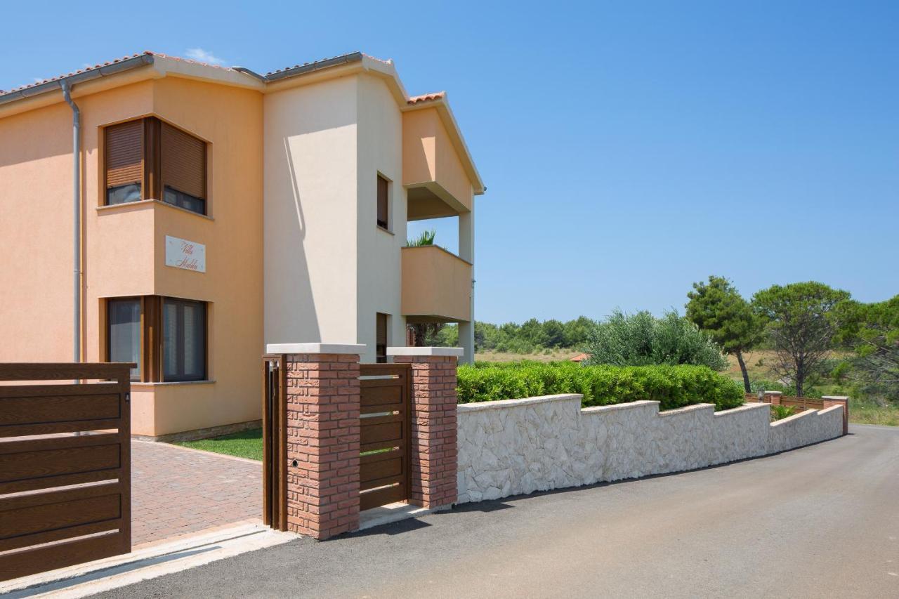 Villa Malibu One Вир Екстер'єр фото