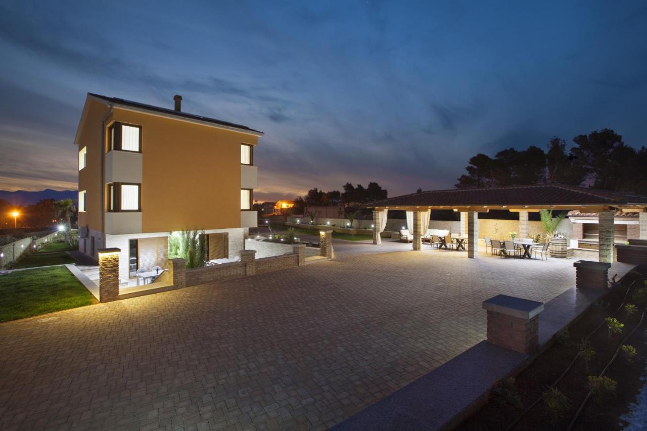 Villa Malibu One Вир Екстер'єр фото