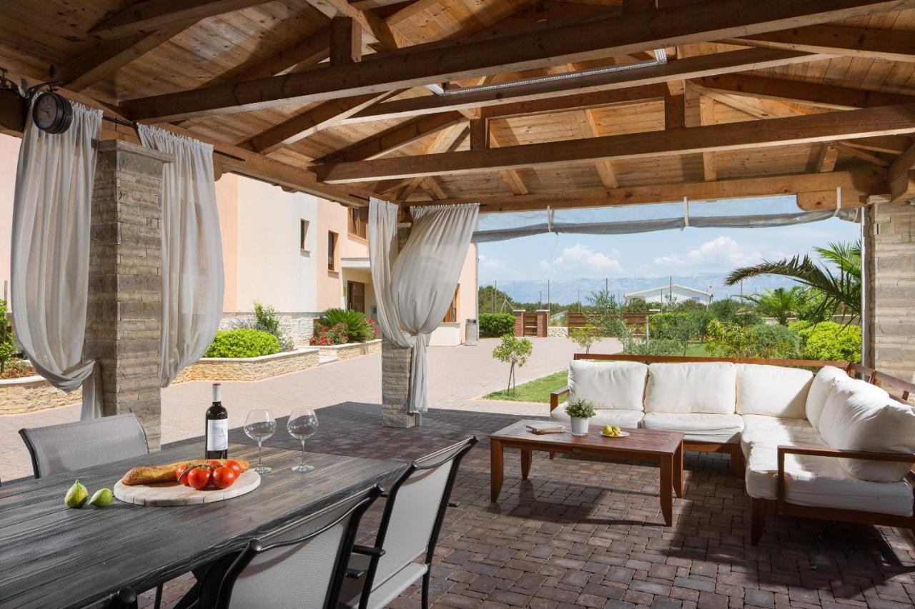 Villa Malibu One Вир Екстер'єр фото