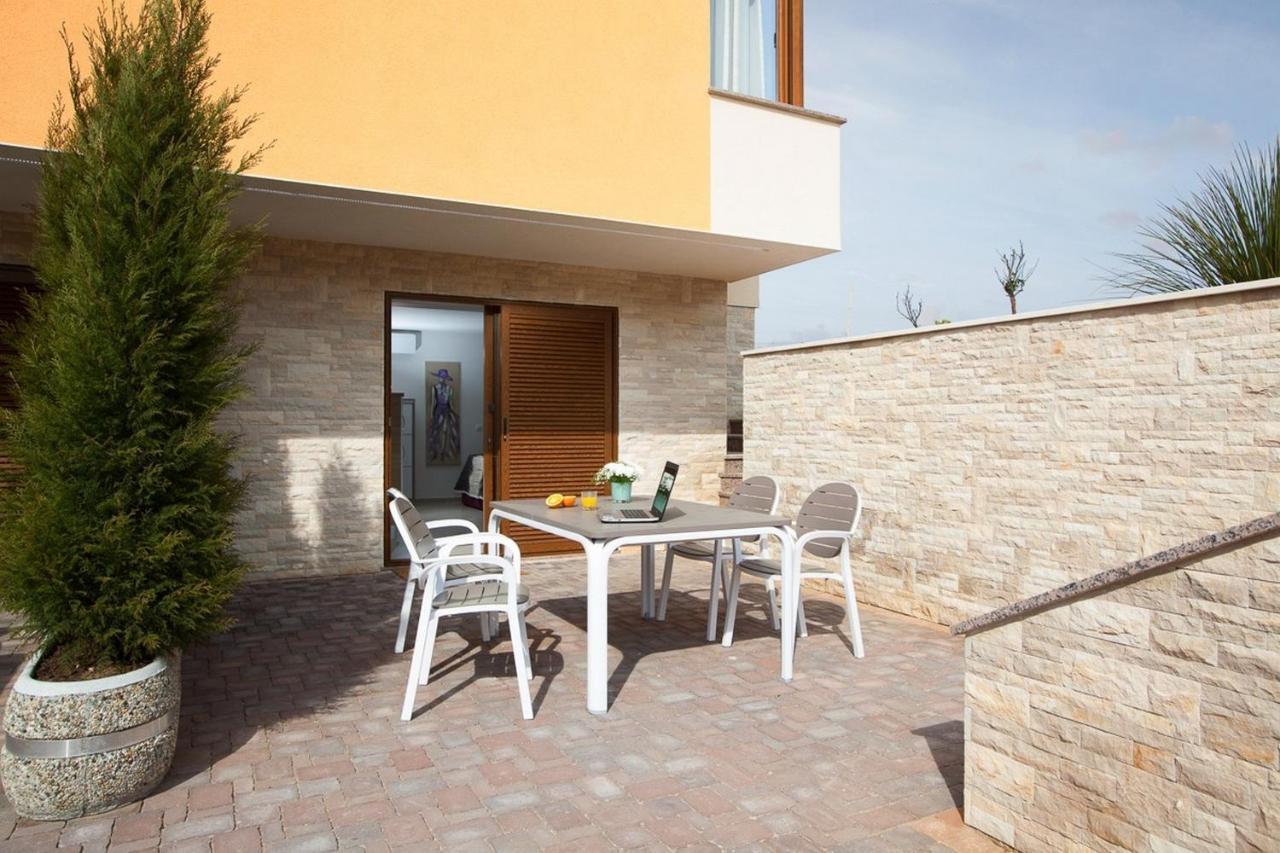Villa Malibu One Вир Екстер'єр фото