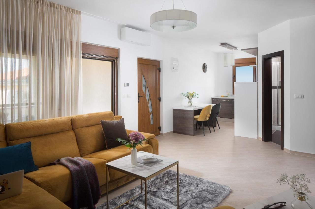 Villa Malibu One Вир Екстер'єр фото